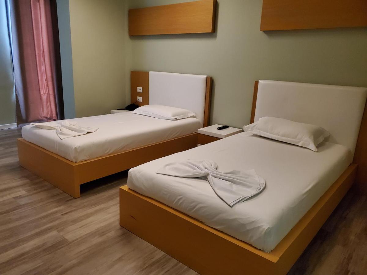 Hotel Bologna วญอเรอ ภายนอก รูปภาพ