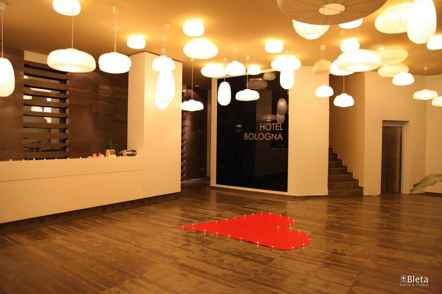 Hotel Bologna วญอเรอ ภายนอก รูปภาพ